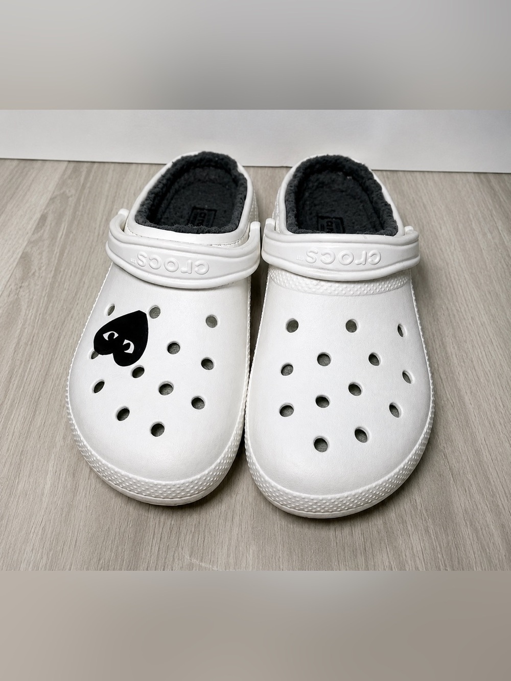 Crocs Classic Fuzz Lined Clogs White Unisex Dual Comfort Shoes Men’s 8 Women 10